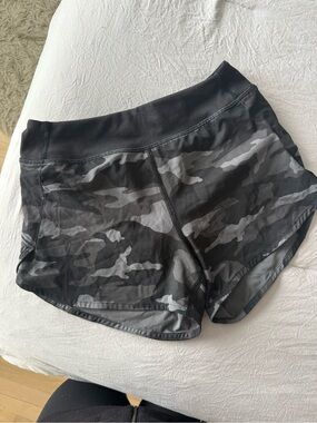 Athleta Black & Gray Camo Athletic Shorts